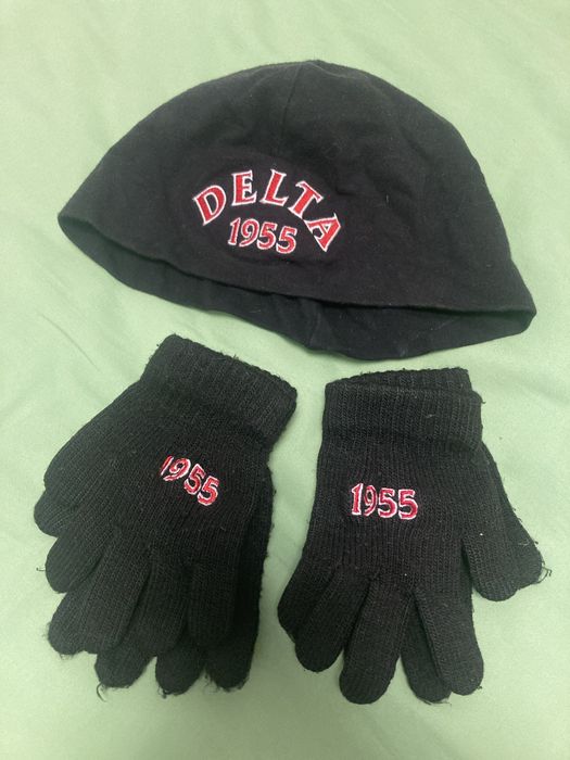 Delta warszawa czapka i rekawiczki