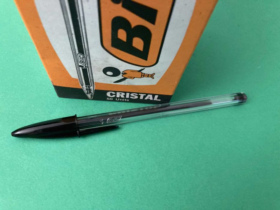 Caixa Com 50 Canetas Bic Cristal Anos 70
