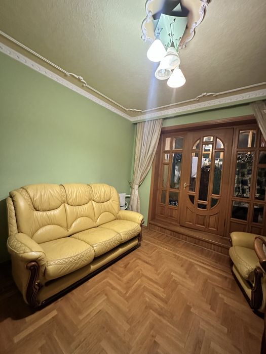 Реальная 3-ка на Холодной Горе, ул. Волонтерская 50, Только семья!