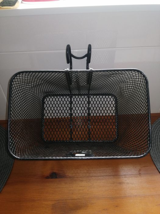 Cesto para bicicleta em ferro