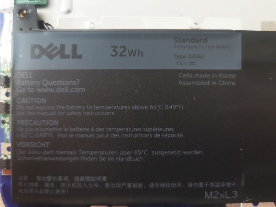 Laptop Dell inspiron P25T