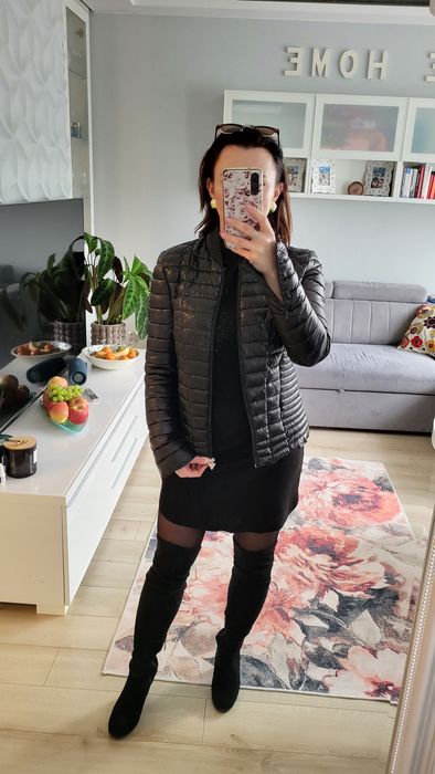 Kurtka Guess czarna pikowana rozmiar S