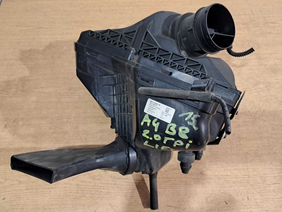 AUDI A4 B8 A5 8T Q5 Lift 2.0 TDI obudowa filtra powietrza przepływka