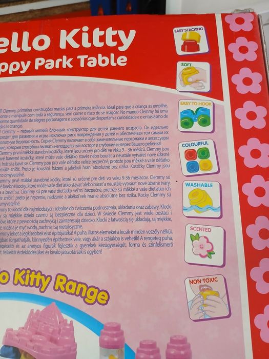 Mesa de atividade, com lego