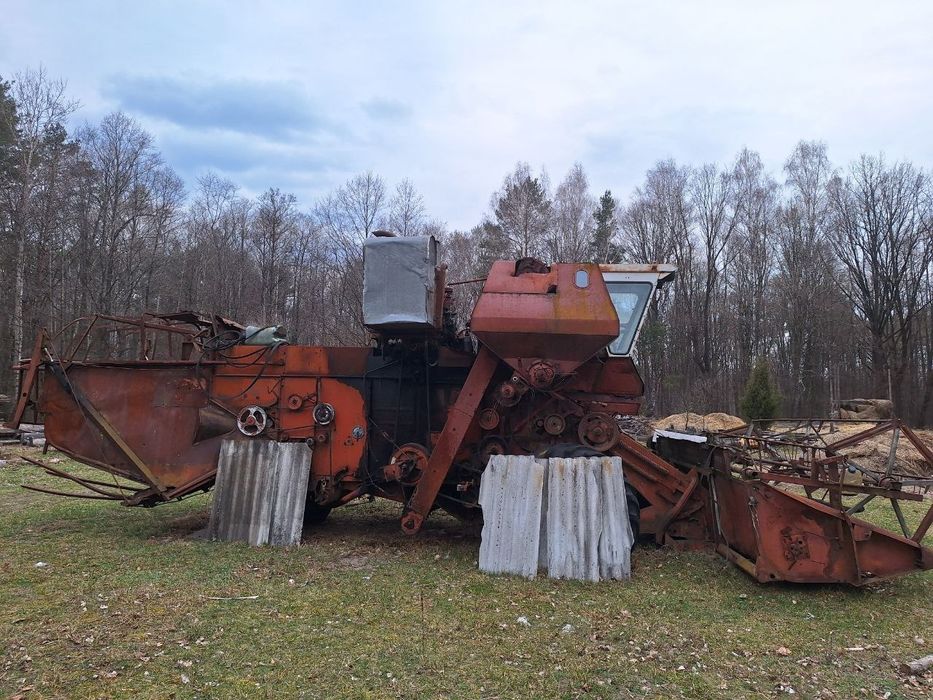 Комбайн Нива СК 5 в робочому стані