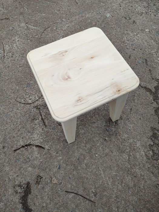 Табурет дерев'яний