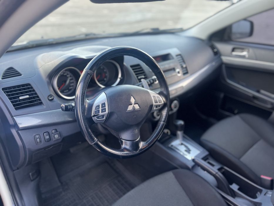 Mitsubishi lancer 2.0