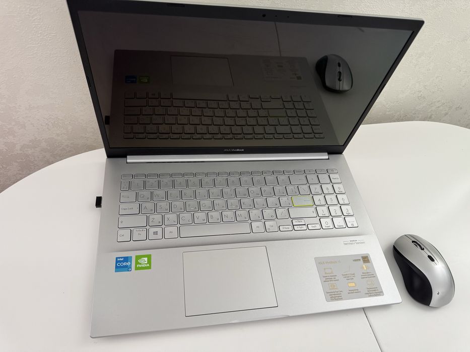 Ноутбук ASUS VivoBook 15 K513E / 15.6" / 2022 год SSD 512 ГБ