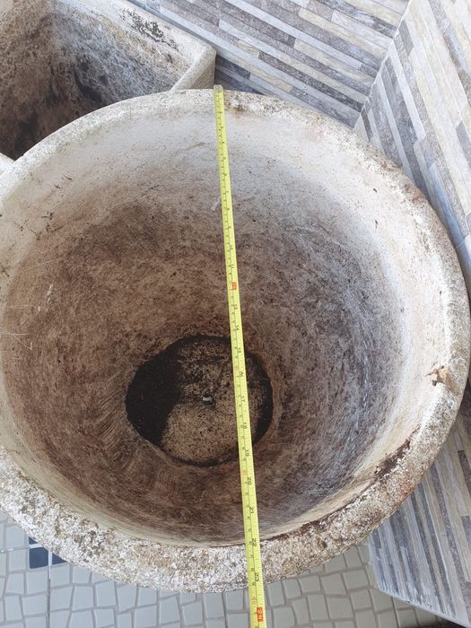 Vaso de pedra - dimensoes nas fotos