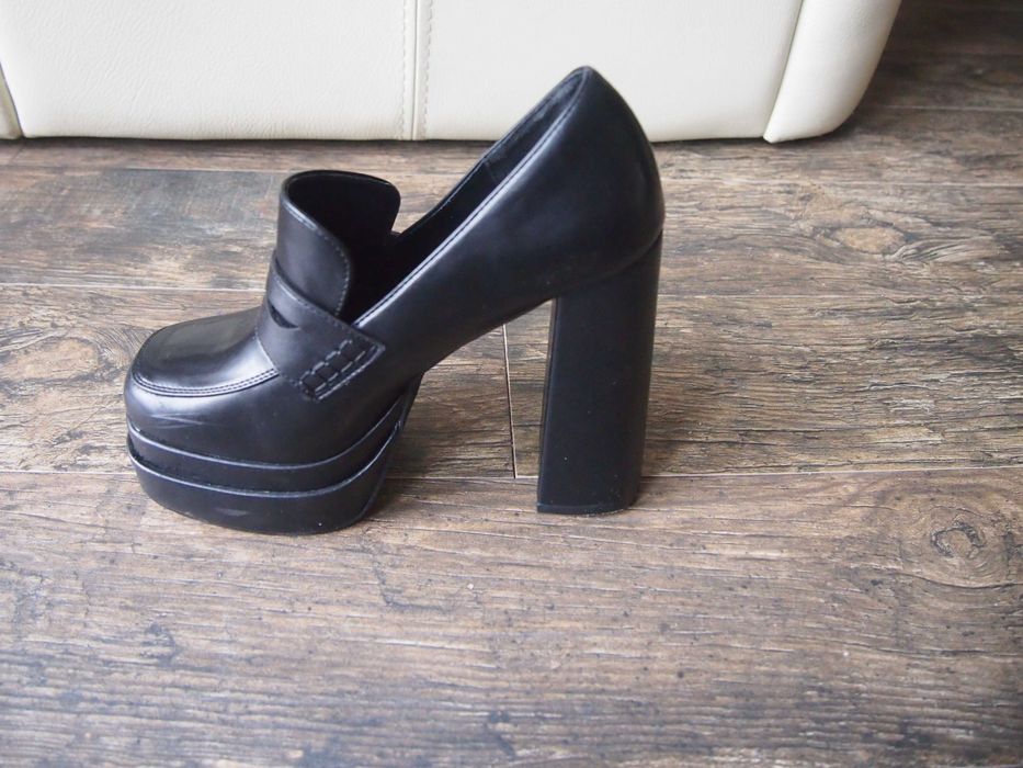 Buty  damskie czarne firmy DeeZee