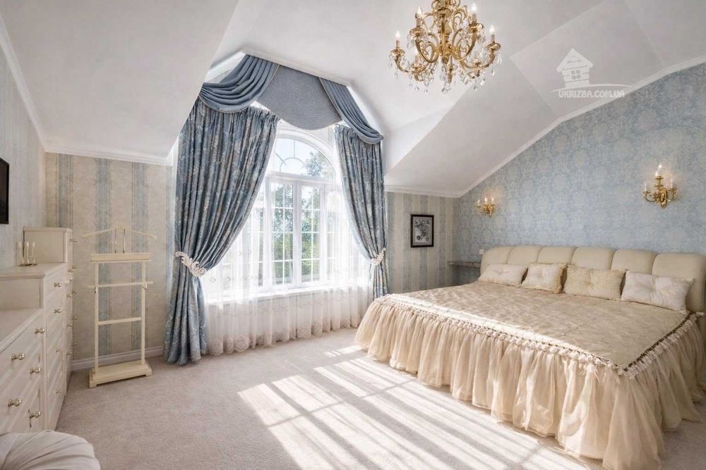 Будинок 950 кв.  VIP- рівня. Сауна, басейн. До 8 осіб.