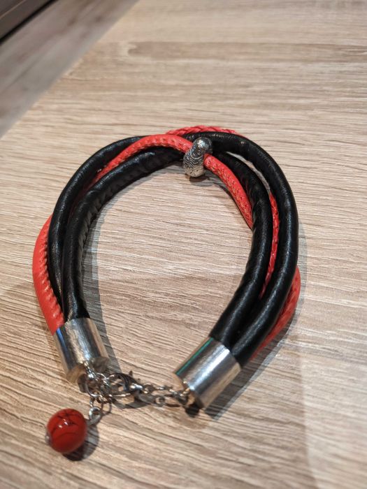 Bransoletka z rzemyków handmade pomysł na prezent