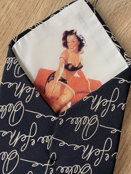 Галстук Dolce & Gabbana.
