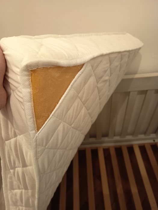 Łóżeczko dla dziecka, z materacem, stan idealny