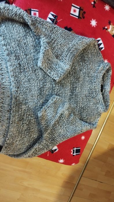 Sweter Zara rozmiar M z domieszką wełny