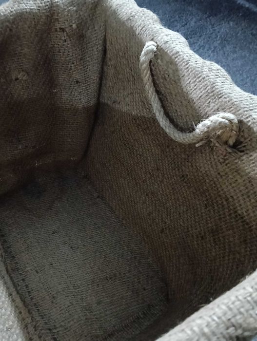 Cesta  em verguinha, forrada