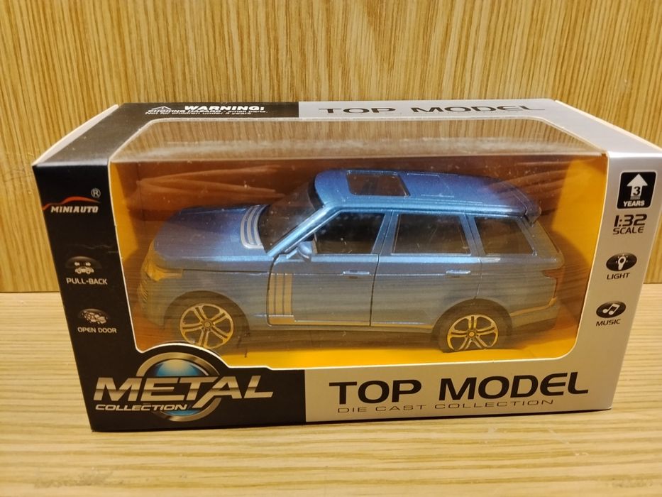 Модель машинка range rover  top model 1:32 металл, свет, звук, инерция