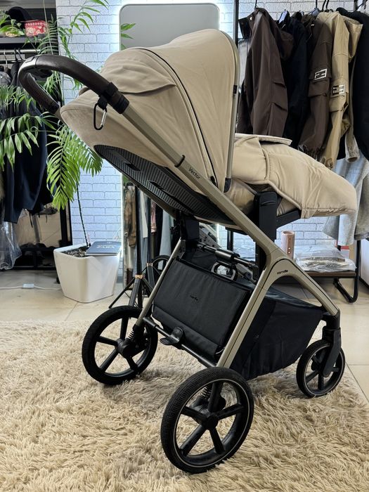 Коляска 2 в 1 Carrello Vector
