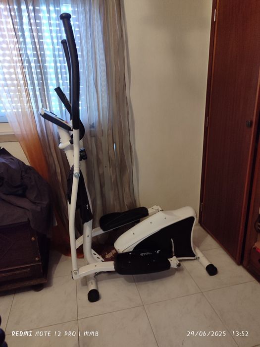 Bicicleta elíptica como nova