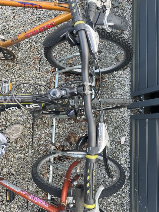 Rower KELLYS AXIS – lekki, wygodny, gotowy do jazdy