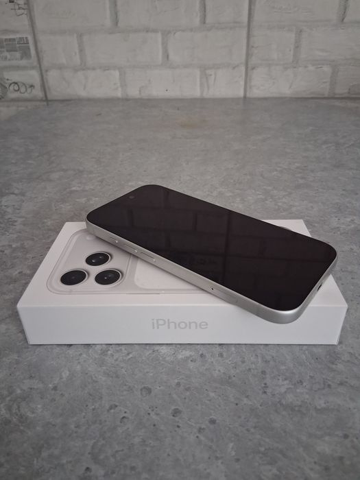 Iphone 17 pro silver 256 GB GW  jak nowy