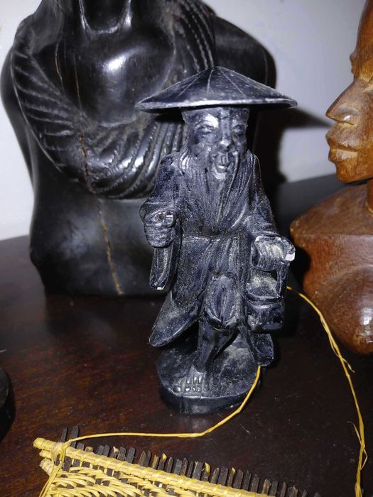 Conjunto de figuras africanas Instituto do Trabalho Angola-Luanda
