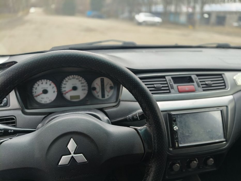 Mitsubishi lancer 1.6 бенз, автомат.