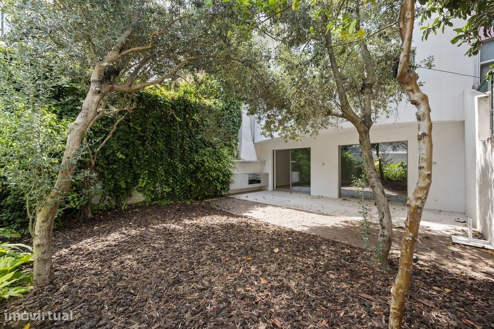 Moradia T4 com jardim, Lapa, Lisboa