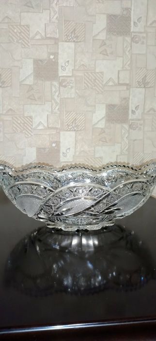 Ваза - большая ладья. Винтажный чешский хрусталь высокого качества.