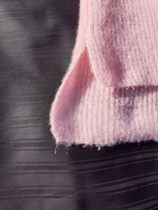 Свитер женский розовый