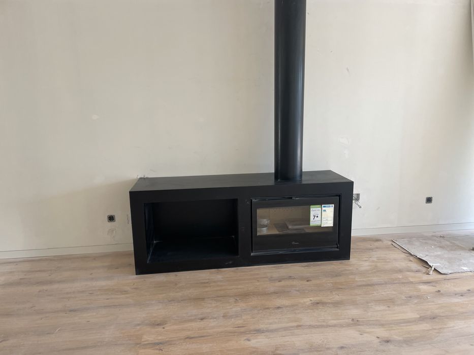 Recuperador calor / Salamandra com lenheiro. Marca Lacunza. Novo