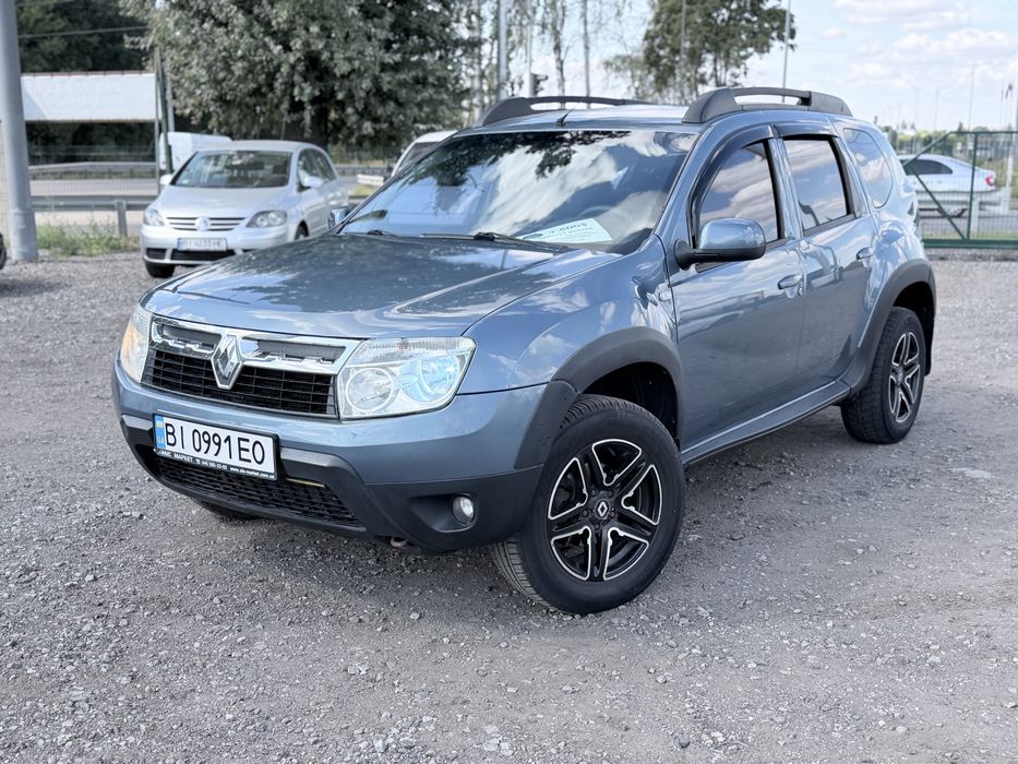 Renault Duster 2011 р 1.6 газ бензин