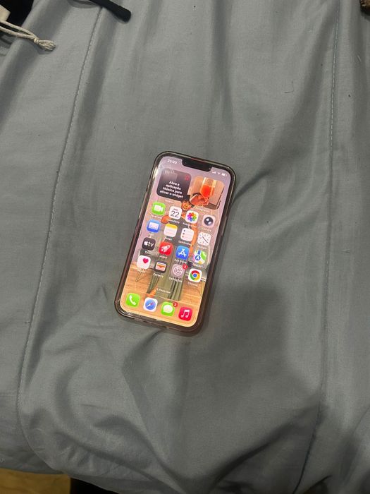iPhone  com carregador