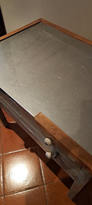 Mesa de Ourives  em perfeito estado
