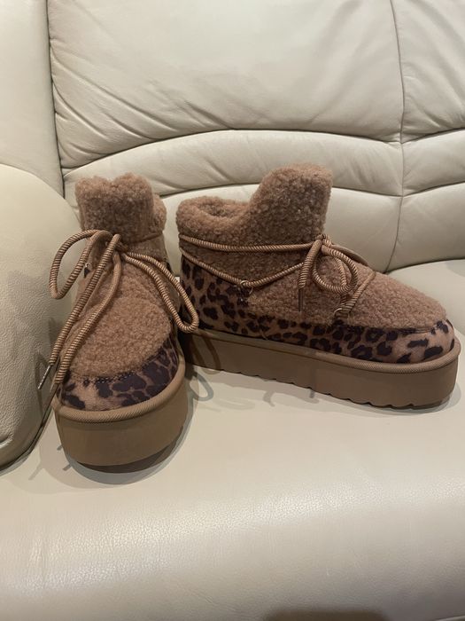 Жіночі чоботи утеплені