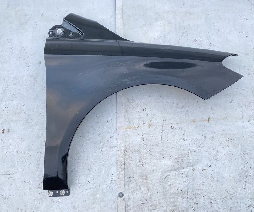 Mercedes B W246 błonik przedni prawy przód OE