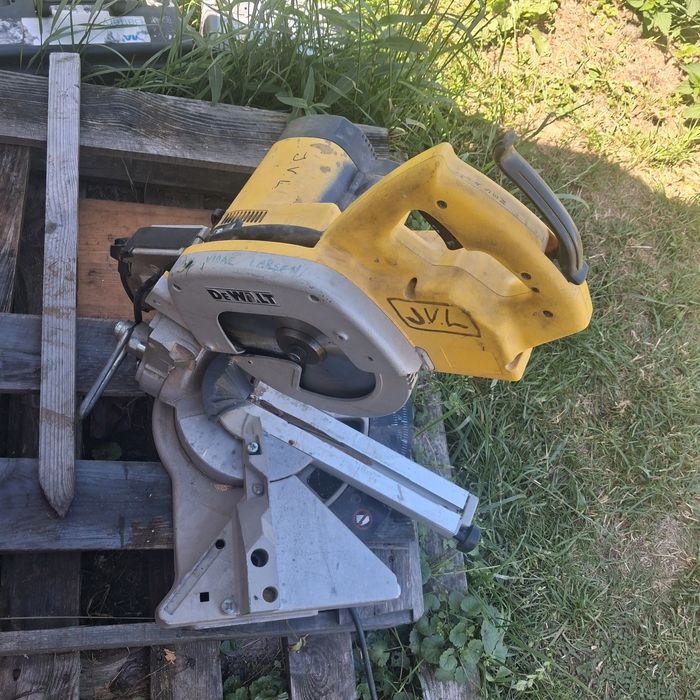Dewalt dw707 ukośnica piła tarczowa