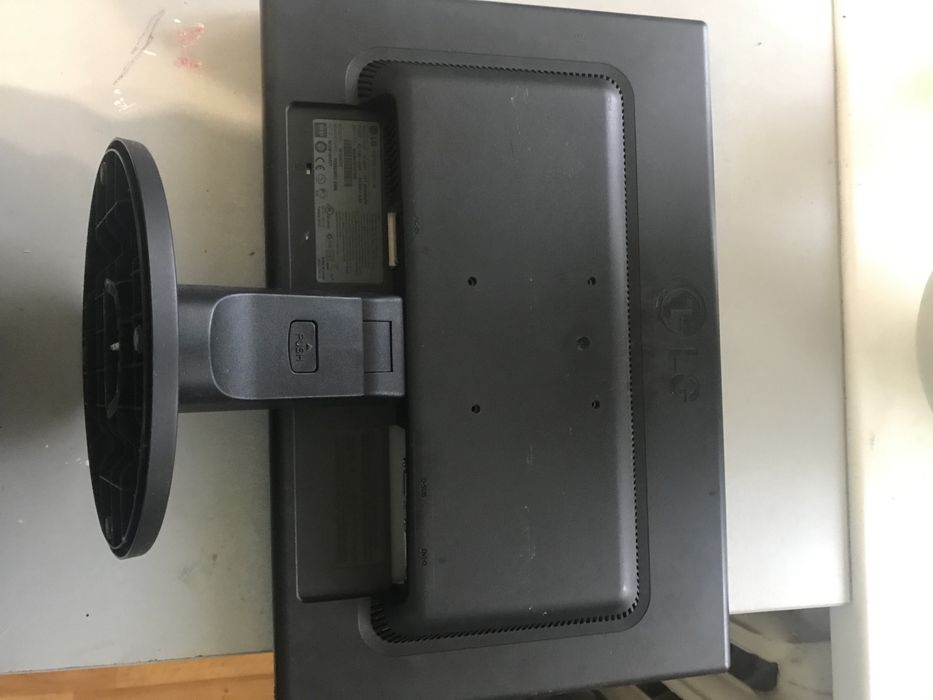 Продам монитор LG