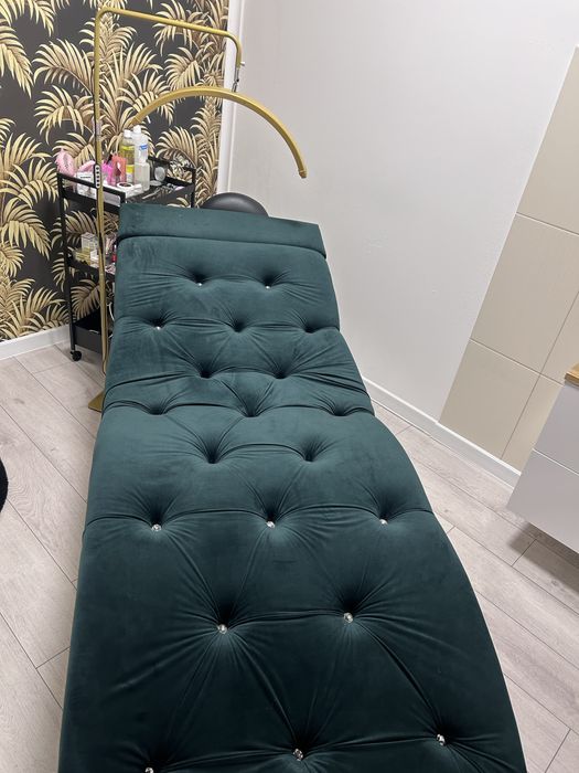 Łóżko kosmetyczne typu leżanka