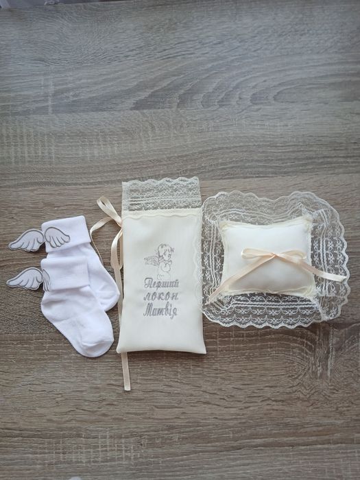 Свічки на хрестини з хустинками