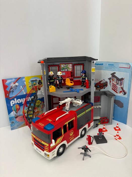 Playmobil 9052 City Action Set remiza wóz strażacki