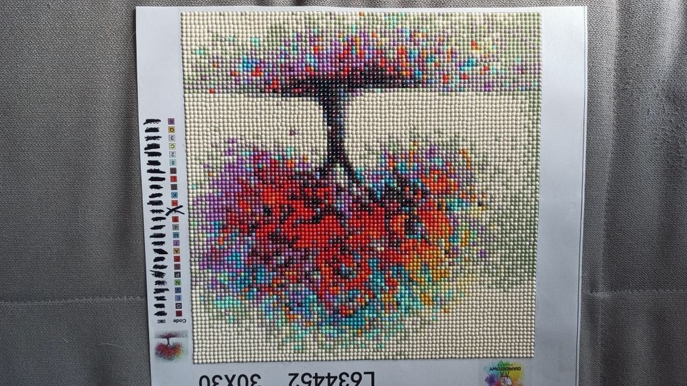 Haft diamentowy, obraz gotowy, rozmiar 30x30, kolorowe drzewo