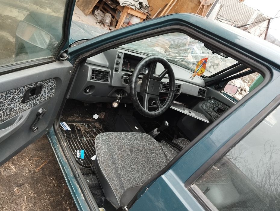 Продам славуту по запчастям или целиком