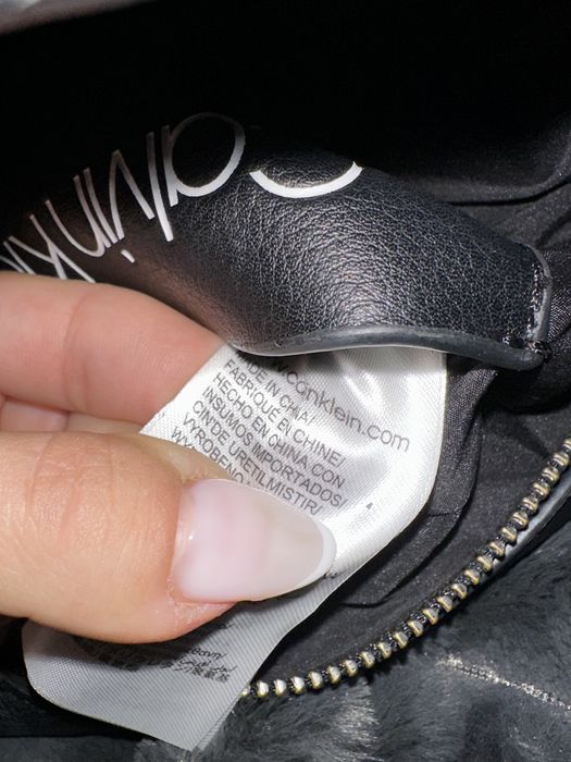 Mała torebka listonoszka Calvin Klein