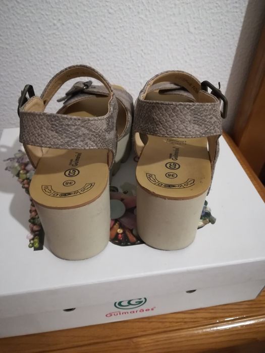 Sandálias de plataforma