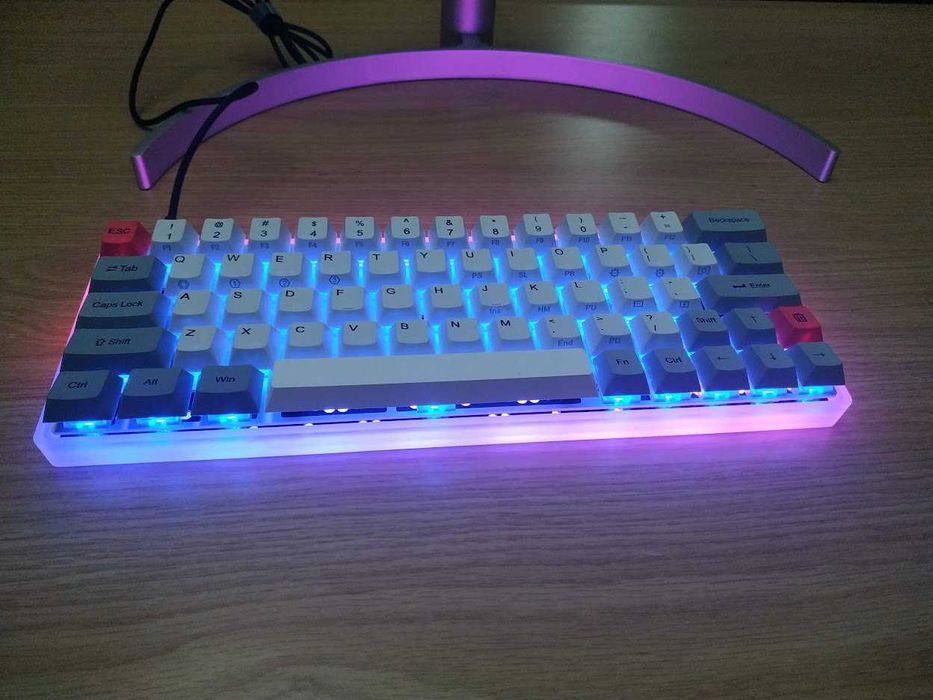 Teclado mecânico DZ60 (compacto com arrow keys)