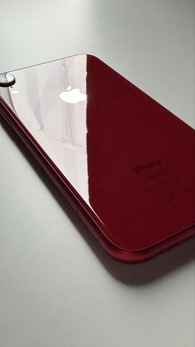 Продам свій Iphone XR red