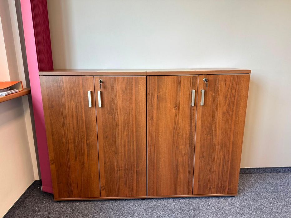 komplet mebli gabinetowych