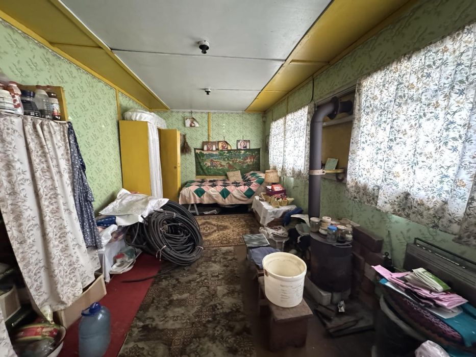 Продаж дачного будинку в селі Деньги