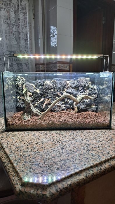 Vendo esse aquários usada